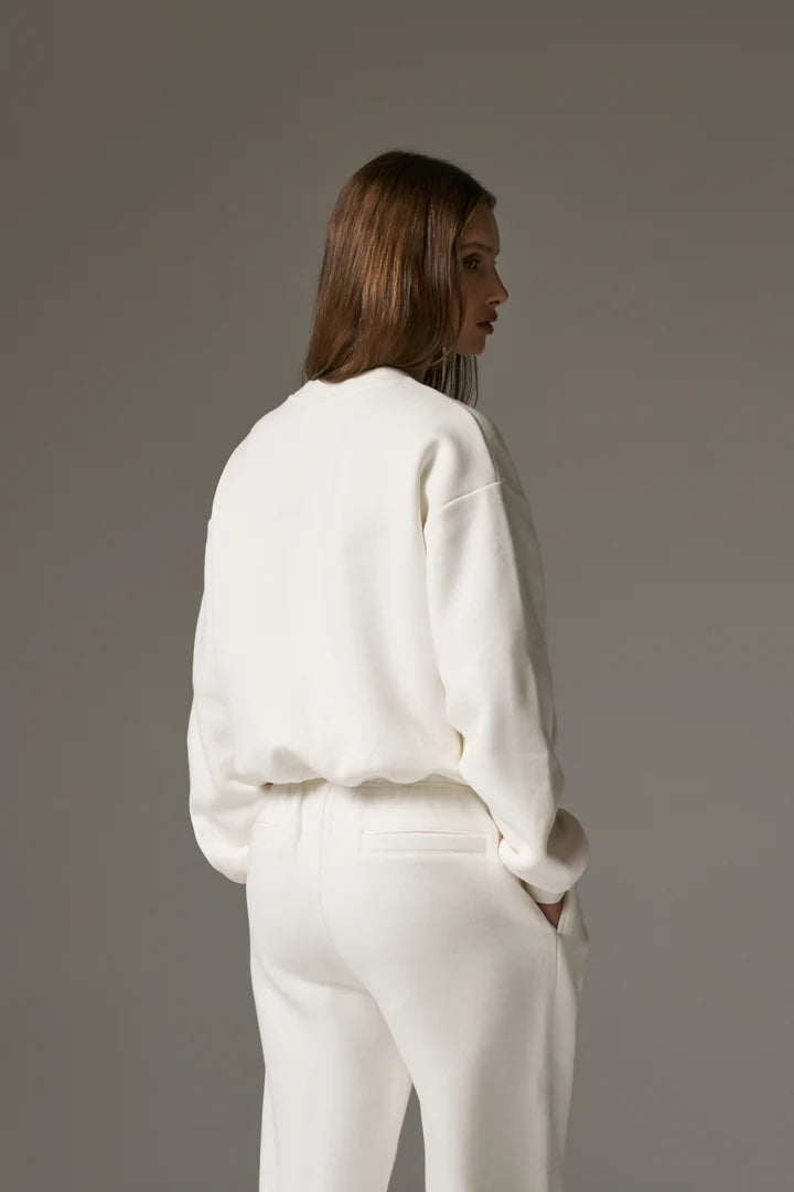 FLUFFY KNIT EMBLEM EMBROIDERED CREW